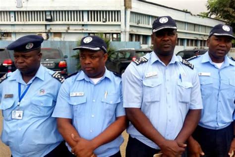 Governo Angolano Estima Duplicar Os Agentes Da Polícia Para 200 Mil Até 2025