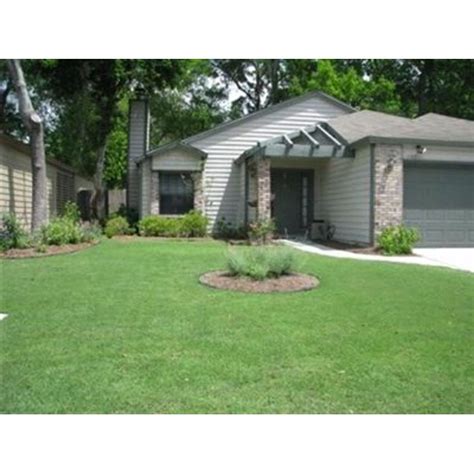 The uncommon bermuda grass it is a crawling grass with runners providing great traffic tolerance. Mohawk Bermuda Grass Seed - 25 Lbs. - Walmart.com ...