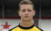 Doelman Kjell Scherpen (18) is voorlopig het heertje bij FC Emmen ...
