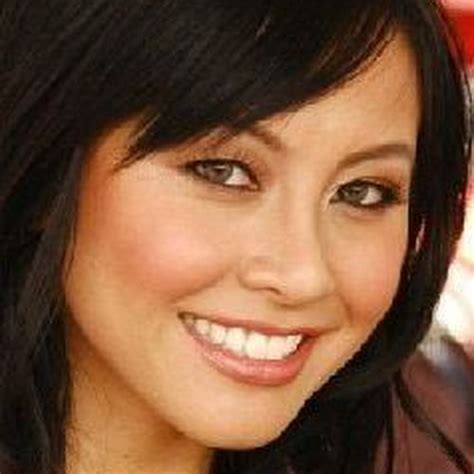 Christine Nguyen Voice Over Actor Voice123