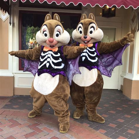 Chip And Dale Bats Disneyland Resort Park Halloween Disney Best