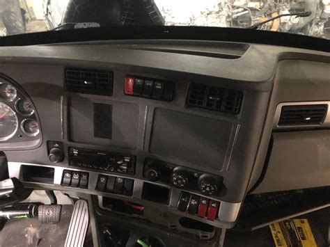 Kenworth T680 Dash Assembly For Sale