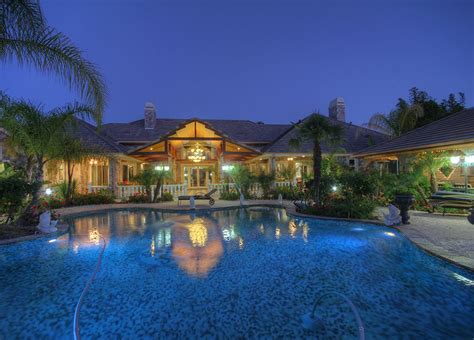 That means a pretty sizable 1,500 sq. 9 Absurd Mansions You Can Rent For A Dirt-Cheap Vacation ...