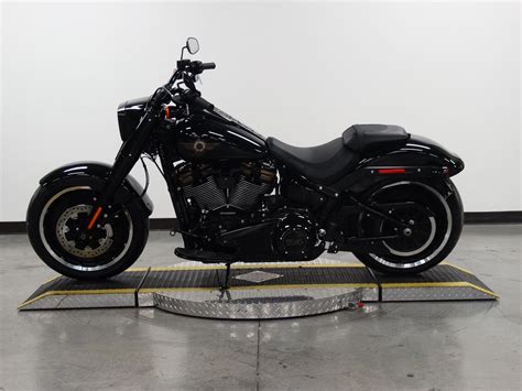 The fat boy® is an icon, riding on a 240mm rear tire, 160mm front tire and solid disc wheels. New 2020 Harley-Davidson Fat Boy 114 Anniversary FLFBS ...