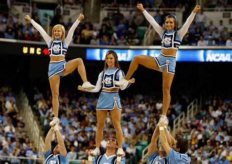 College Basketball Bombshells 25 Hot Cheerleader Pics Sweeping The Web