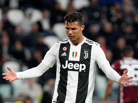 Криштиану роналду (cristiano ronaldo) футбол нападающий португалия 05.02.1985. Fifa 20: Juventus to be renamed in new game after Pes 2020 ...
