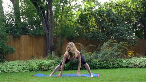 Dynamic Yoga Stretch Warm Up For Runners With Kristin Mcgee Youtube