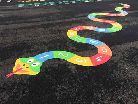 Juegos de patio educativos, divertidos, sencillos e integradores, para pasárselo genial con los amigos y compañeros al aire libre. Juegos tradicionales para el patio del cole (40 ...