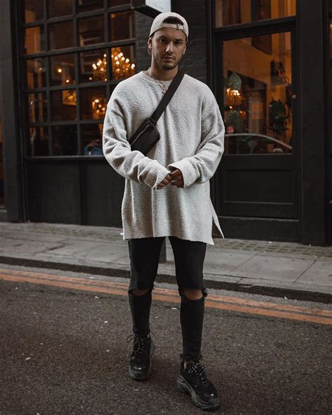 Cozy Cozy ☁️ Favourite Shot Lovely City 👌🏼 Mens Street Style Street Style Outfit Mens