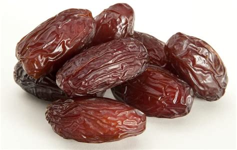 Top 10 Different Types Of Dates Fruit In Saudi Arabia Bahrain Moments
