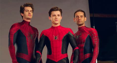 Andrew Garfield Says Hes Unmodified After Fake Spider Man Butt Claim