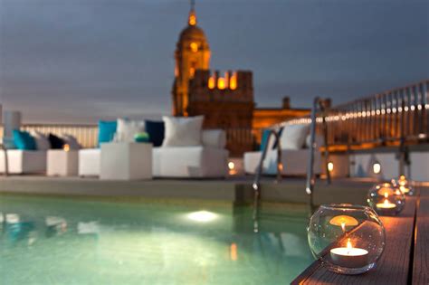 We have the widest choice of airli Piscina Lounge del Hotel Molina Lario - Málaga | delikatissen