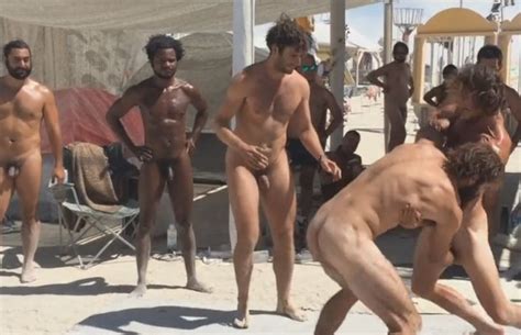 裸のレスリング男性 美しいエロティックとポルノ写真