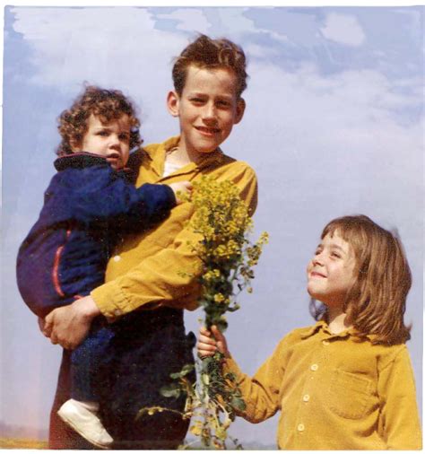 When observed under a microscope and tested in other ways, metastatic cancer cells have features like that of the primary cancer and not like the cells in the place where the metastatic cancer is found. Maggie Creshkoff - In Memoriam: Nancy Hartshorne Freeman ...