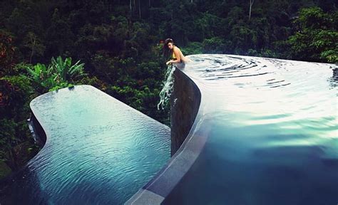 27 Breathtaking Swimming Pools That Will Make You Wish