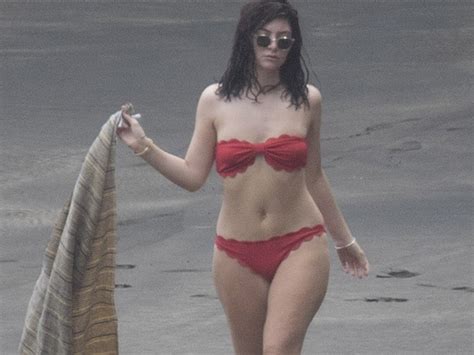 Lorde Nude Pics 👉👌lorde Sexy Selfies 27 Photos