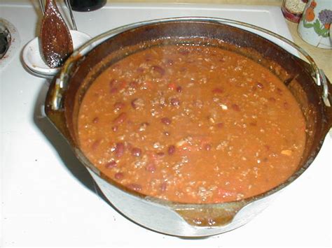 This easy ground beef chili is thick and rich and comes together in about 30 minutes. Beef Chili With Kidney Beans Recipe - Food.com