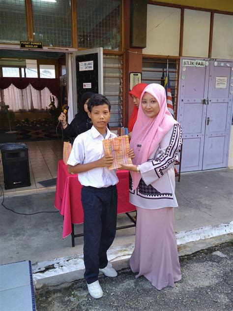 Cuti perayaan sesi persekolahan 2019. Sekolah Kebangsaan Tun Abdul Razak: Penyampaian Sijil ...