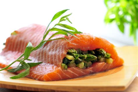 Flour 1 bunch celery 1 lb. 10 Low-Cholesterol Salmon Ideas