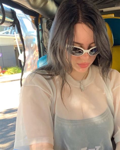 26 Hot Boobs Photos Of Billie Eilish That Will Take Your Breath Away