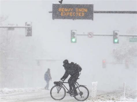 Dangerous Winter Storm Pummels Parts Of Us Rockies And Western Plains