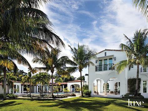 A Fresh Take On A Med Deco Home Keeps A Bit Of Miami Beach History