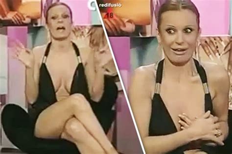 Spanish Tv Presenter Suffers Major Wardrobe Malfunction Live On Air My XXX Hot Girl