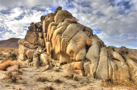 Uniquely Joshua Tree Rock Piles Joshua Tree