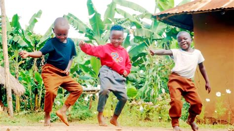 Masaka Kids Africana Dancing To Gogolo Youtube