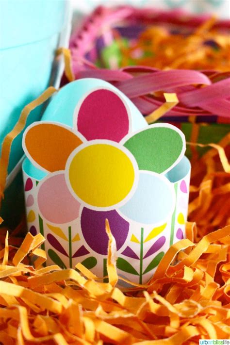 Print and color easter pdf coloring books from fourteen free printable easter egg sets of various sizes to color, decorate and use for various crafts free large spotty easter egg printables, perfect for crafts. Free Printable Easter Egg Holders | Today's Creative Life