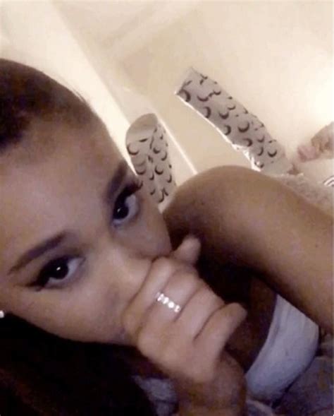 Ama Winner Ariana Grande Nude And Sexy 33 Photos The Fappening
