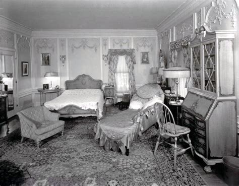 But, here at the historic district, that's what we're all about! 1930s, Bedrooms and 1930s style on Pinterest