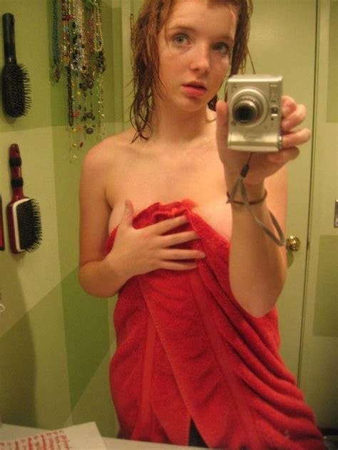 Naked Solo Chicks With A Towel Pic Of