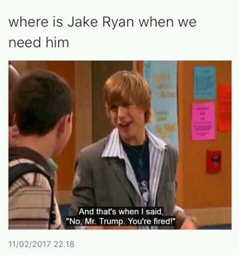 Pin By Sally Barry On Place To Laugh Hannah Montana Funny Disney Funny Disney Memes