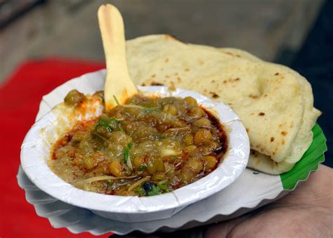 Street Foods Of Delhi That Make It A Paradise Of Savouries