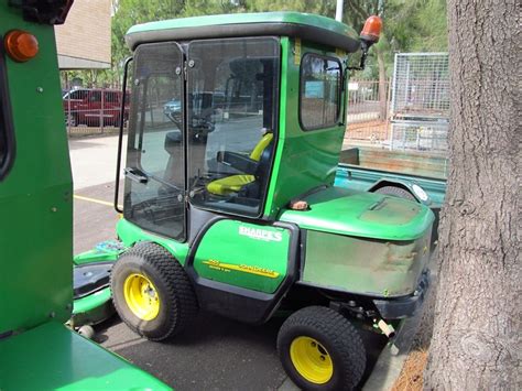 Out Front Ride On Mower John Deere 1565 Series Ii 4wd Enclosed Cab
