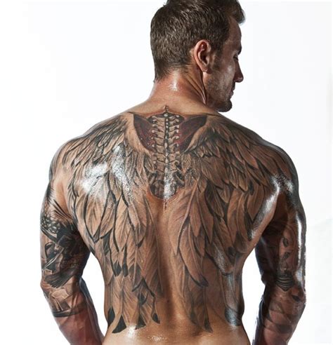 Los tatuajes de ángeles en el brazo son otra de las zonas preferidas. Tatuajes de alas en la espalda y su significado | Tatuajes ...