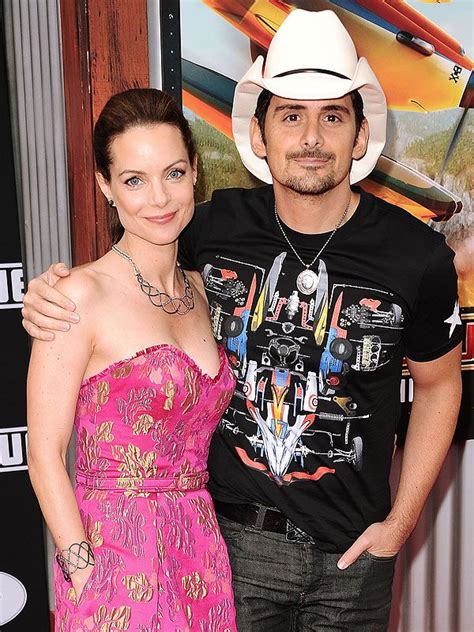 Brad Paisley Renews Vows With Kimberly Williams Paisley What She Wore
