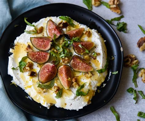 homemade labneh with honey and figs precious time blog