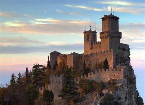 Eventi, feste e manifestazioni oltre a musei, teatri, cinema, centri sociali ed itinerari naturalistici. Travel & Adventures: San Marino. A voyage to Republic of ...