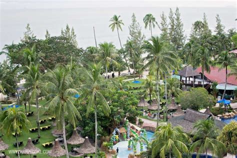 Dit comfortabele hotel in batu ferringhi biedt gratis internet, en ook een zwembad en glijbanen. Hotel review: Golden Sands Resort, Penang - Happy Go KL