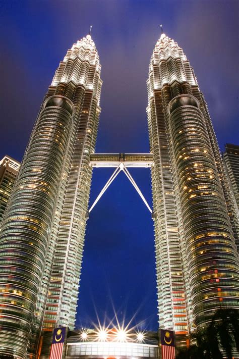 Petronas Towers In Kuala Lumpur Malaysia Franks Travelbox