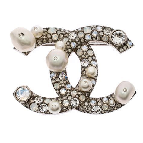 Chanel Cc Faux Pearl And Crystal Embellished Pin Brooch Chanel The