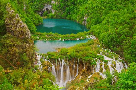 Beautiful Landscape Of Waterfall Hd Wallpaper Wallpaper