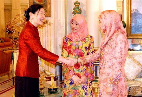 Brunei Resources Photographs Of Her Majesty Raja Isteri 5