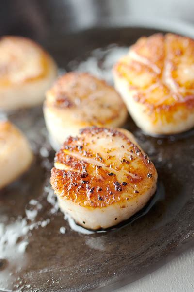 Pan Seared Sea Scallops Drizzled With Herb Butter Make Your Meals