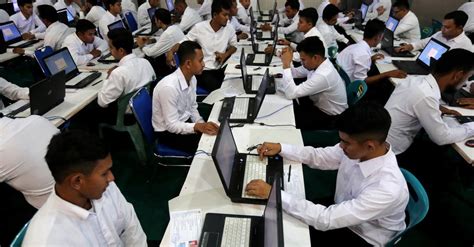 Soal twk cpns tes wawasan kebangsaan (twk) gratis untuk anda yang sekarang sedang mencari seputar contoh soal tes wawasan kebangsaan. Contoh Soal TWK CPNS 2019 dari Simulasi CAT BKN untuk ...