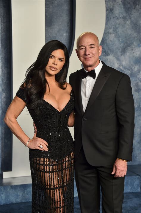 Lauren Sanchez Gets Daring At Vanity Fair Oscars Party With Jeff Bezos