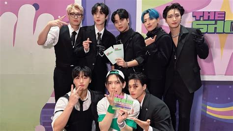 First Winning Bouncer Ateez Sweeps The Floor With A K Hot Chilli Peppers Performance