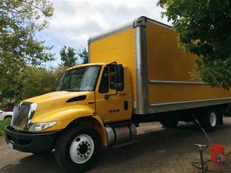 International 4300 2012 Van Box Trucks